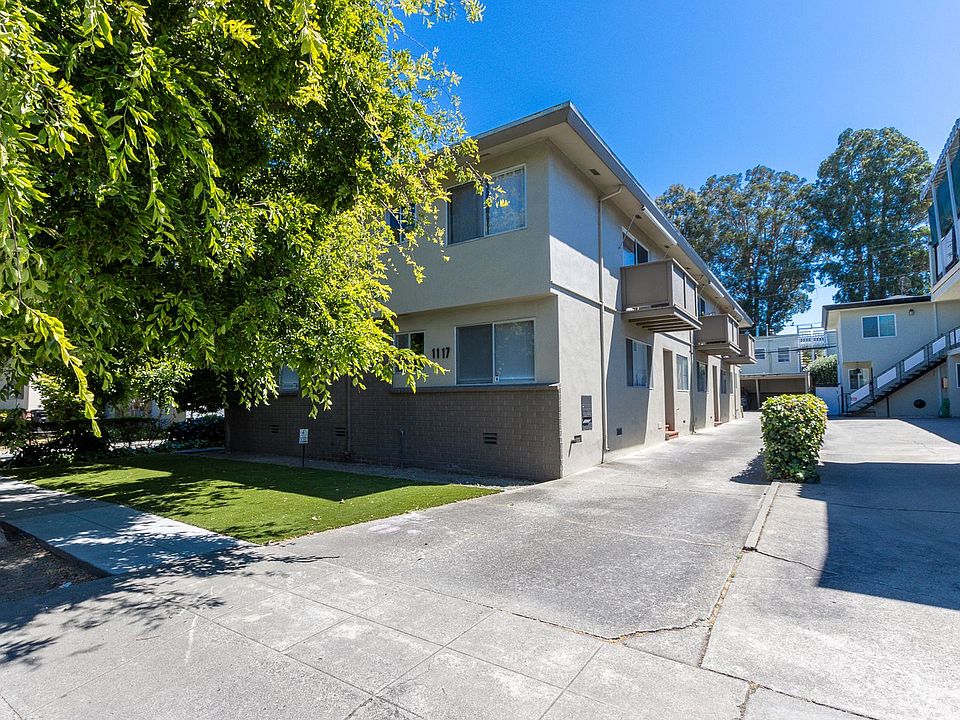 1st image of 1117 Capuchino Ave #3