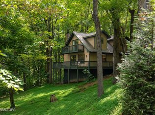 724 Alpine Dr, Pigeon Forge, TN 37876