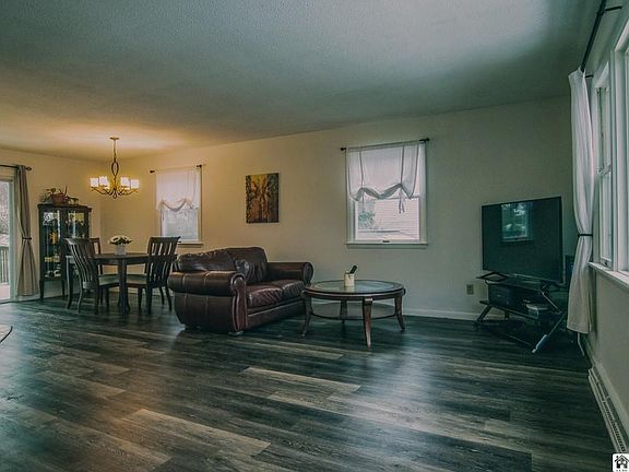 3rd image of 10 Winding Way