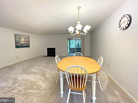 5th image of 821C Westwood Ave #11