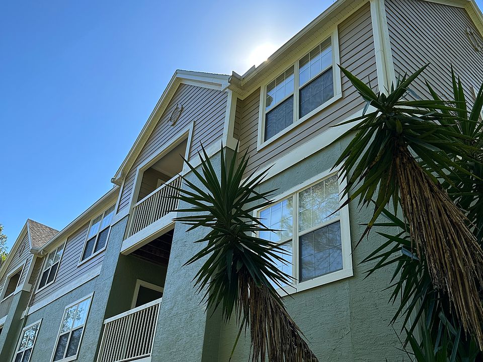 Building for corner back 3rd floor unit 1538