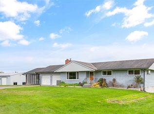 8134 Kickerville Rd, Blaine, WA 98230