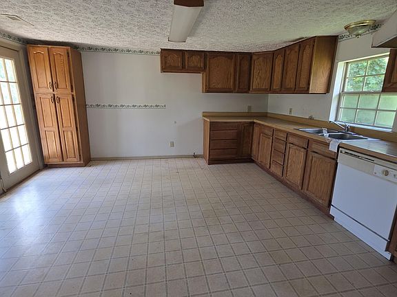 4th image of 7011 Shell Ln