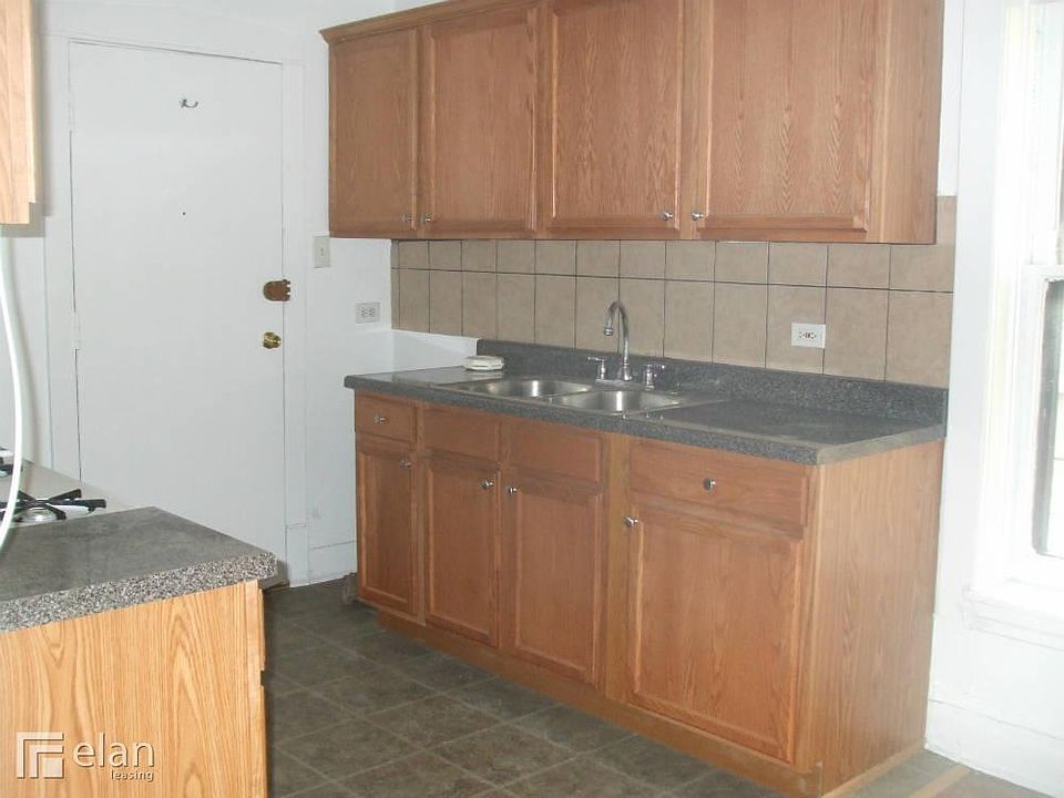 2nd image of 547 W Arlington Pl APT 209