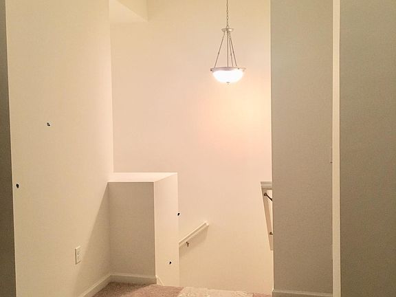3rd image of 460 Redwood Ln