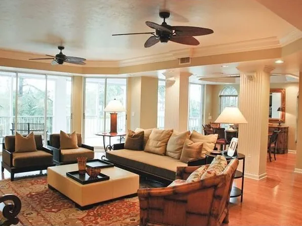 591 Audubon Blvd APT 201, Naples, FL 34110