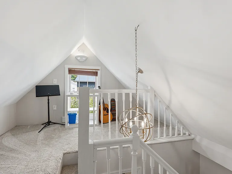 305 Centennial Ave — Photo 39