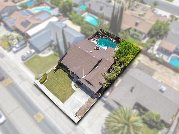2nd image of 3343 W Whitendale Avenue