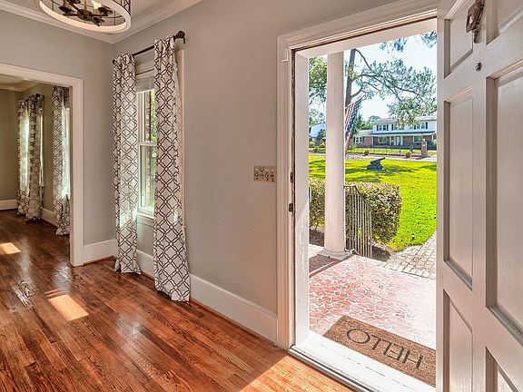 4th image of 3611 Boundbrook Ln