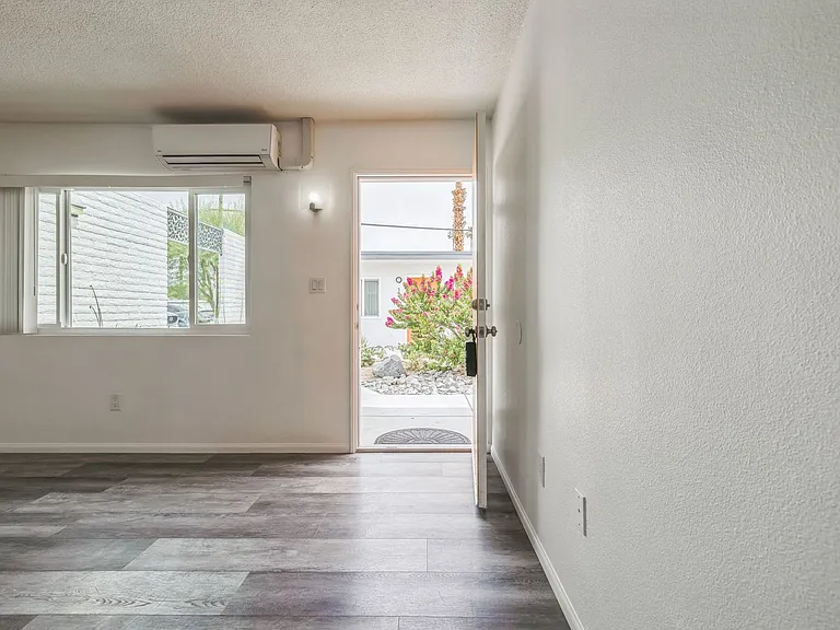 520 S. Desert View Drive — Photo 17