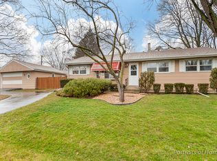 26W370 Prairie Ave, Winfield, IL 60190