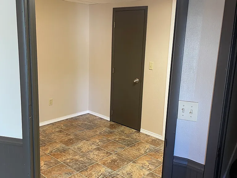3312 S Raymond Cir — Photo 10