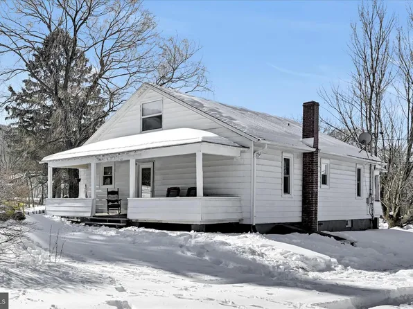 44 Main Blvd, Ringtown, PA 17967