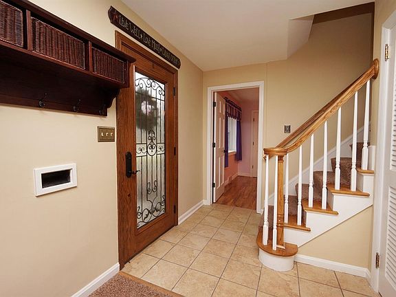 3rd image of 7541 Juler Ave