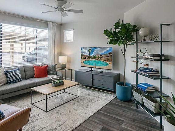 3rd image of 7810 N 14th Pl APT 2075