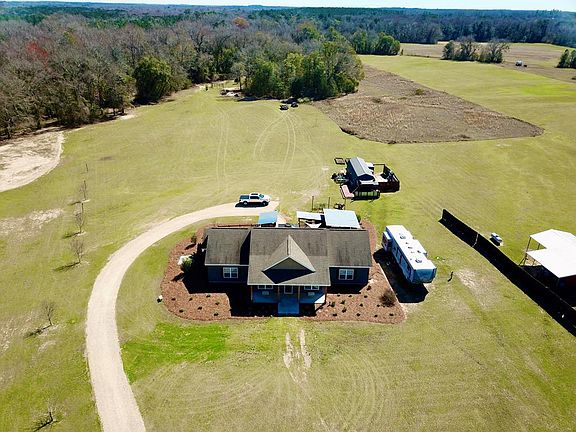 2nd image of 193 Cobb Rd #7