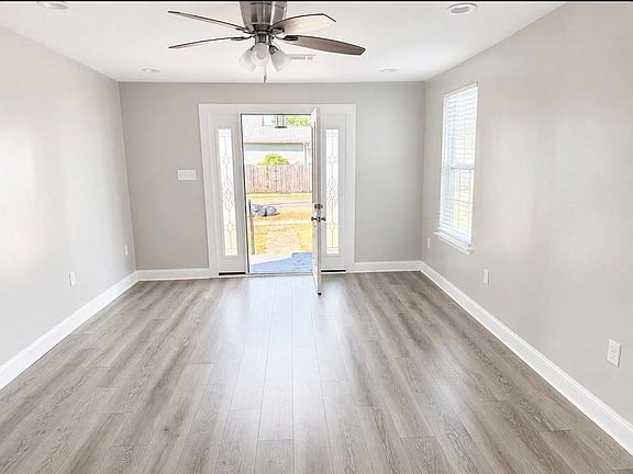 2nd image of 9009 Fig St