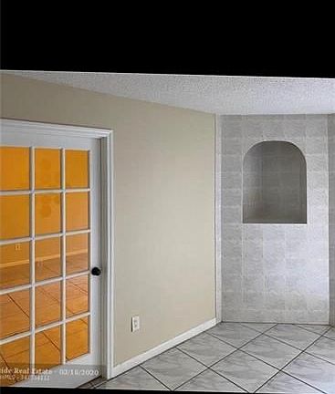 4th image of 48 Spinning Wheel Ln