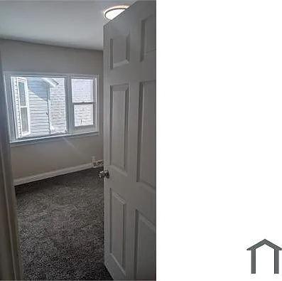 10924 S Wabash Ave — Photo 13