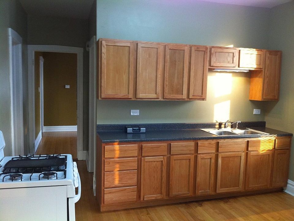 1st image of 1031 Elgin Ave #2