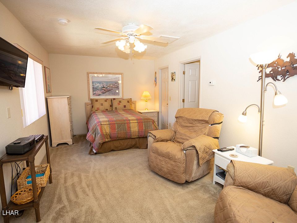 1st image of Mesquite Ave #15