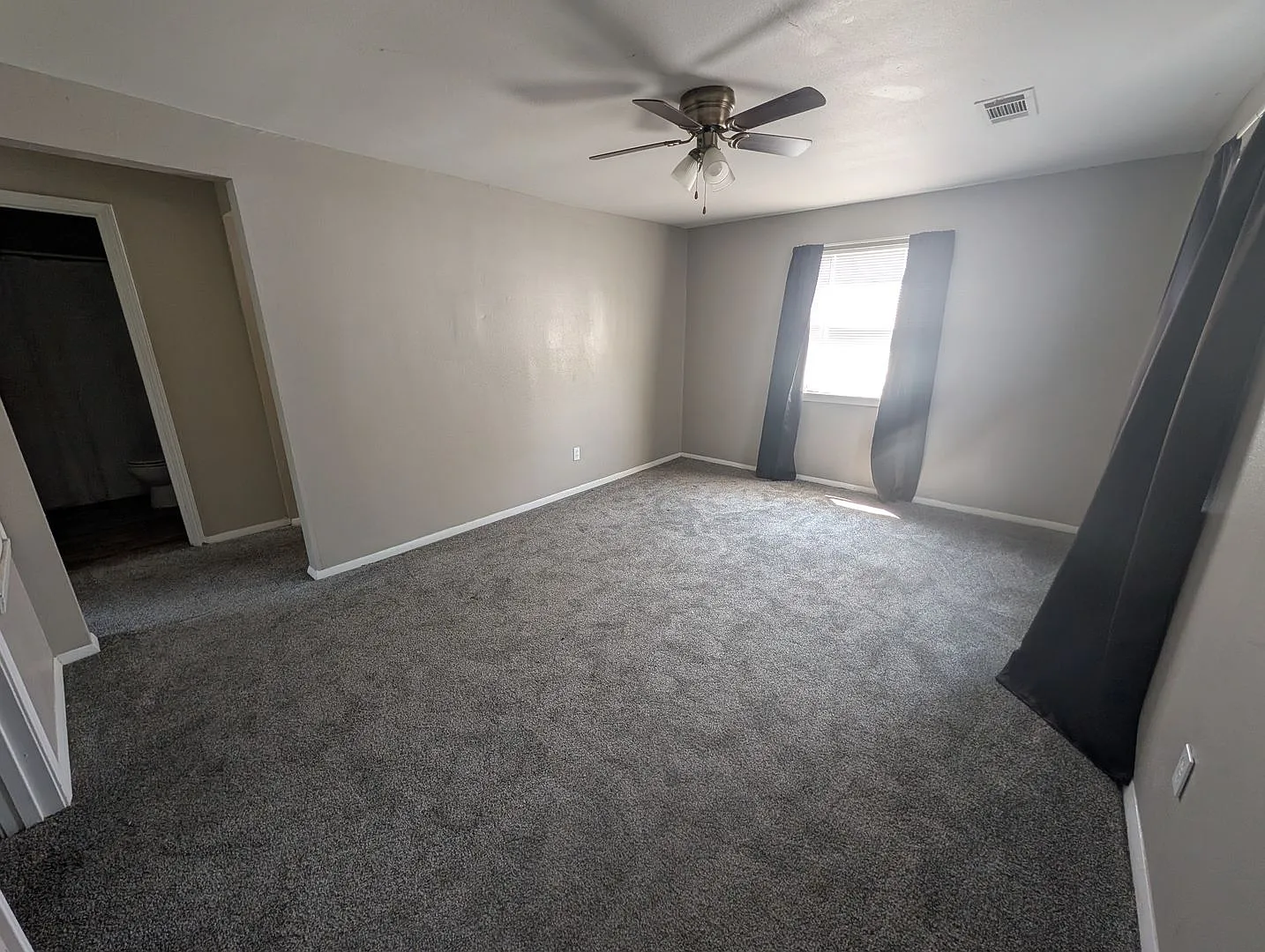 2 Bedroom House in Pryor — Photo 2