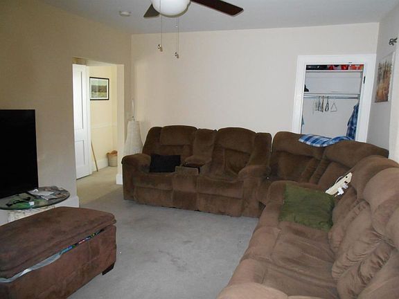 4th image of 5715 Warren Ave