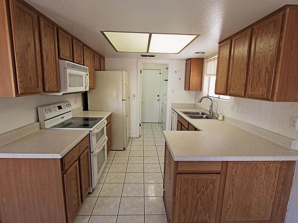 1st image of 2154 E Dragoon Ave