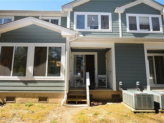 4th image of 11 Cypress Ln #6
