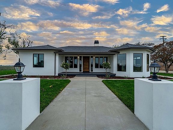 3rd image of 19655 Yosemite Blvd