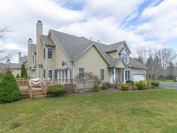 2nd image of 8 Cardinal Ct