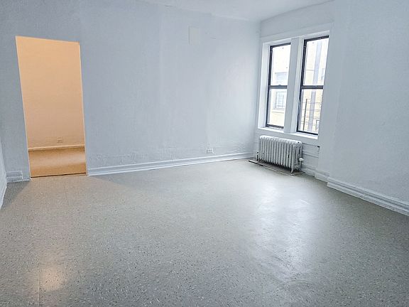 5th image of 751 Walton Ave #65