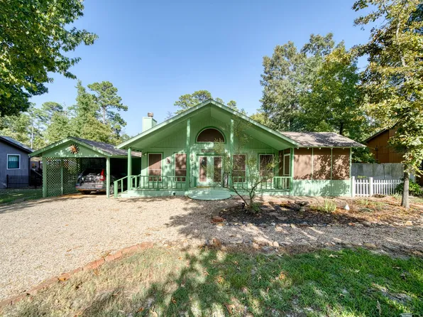 746 Wildwood Trl, Holly Lake Ranch, TX 75765