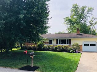 2916 Midland Dr, Erie, PA 16506