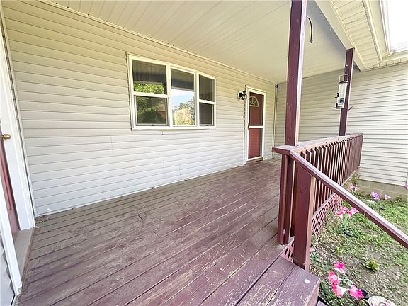 5th image of 2800 Crestview Dr