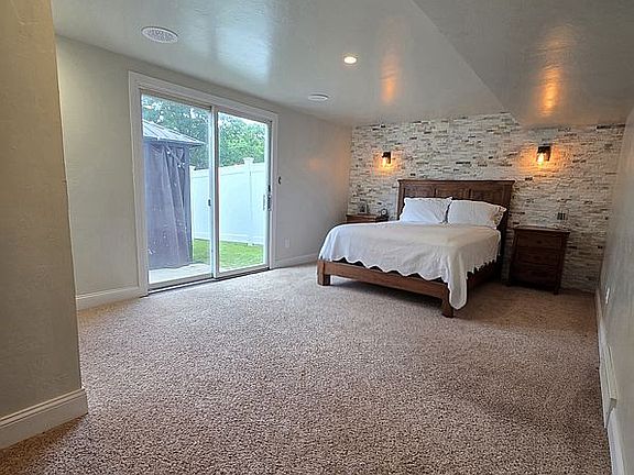 3rd image of 230 Ridge Dr