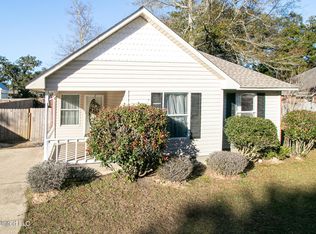 13300 Saint Martin Dr, Ocean Springs, MS 39564