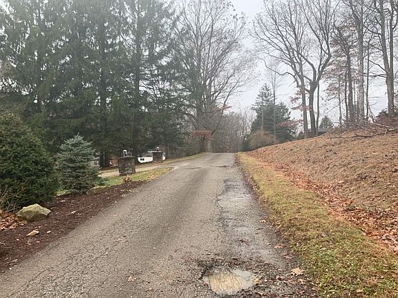 5th image of 4945 Piney Branch Ln