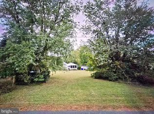 14 Clubhouse Dr, Ocean View, DE 19970