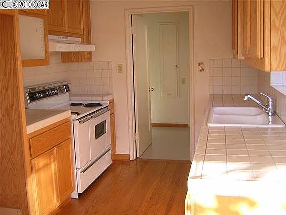 4th image of 22612 Zaballos Ct