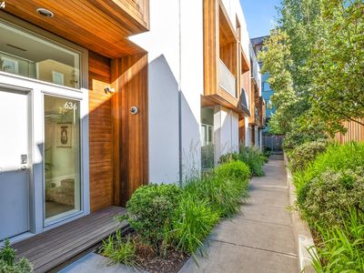 636 NE Knott St #11, Portland, OR, 97212