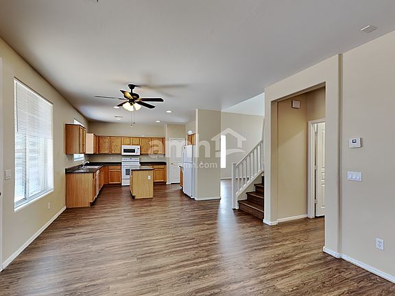 4th image of 10859 W Locust Ln