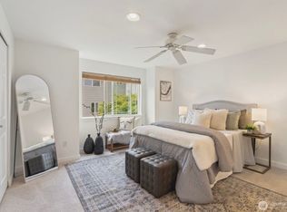 9239-B Ashworth Ave N, Seattle, WA 98103