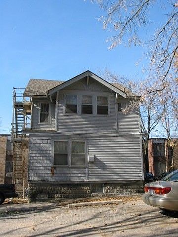 334 E Madison