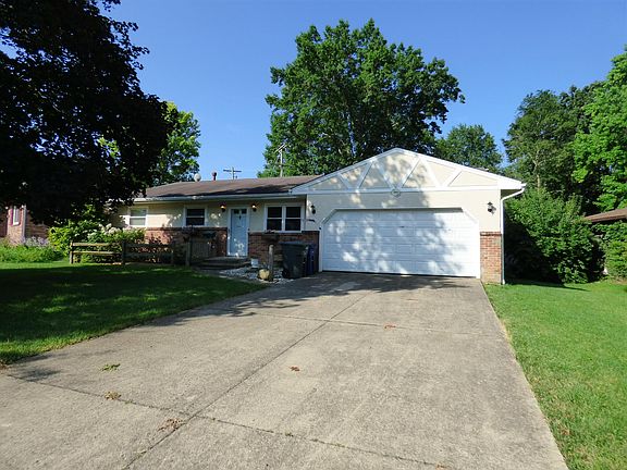 3rd image of 4969 Almont Dr
