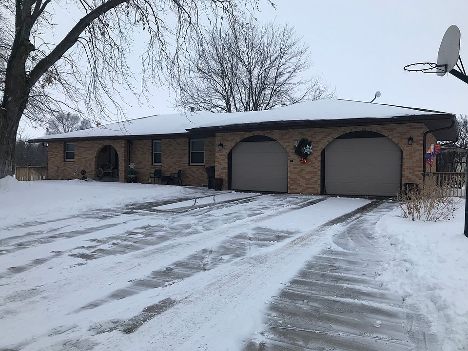 1st image of 204 Highland Dr