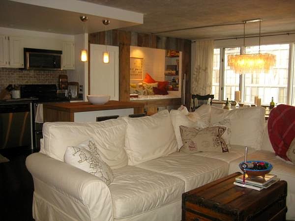 1st image of 801 S Plymouth Ct APT 609