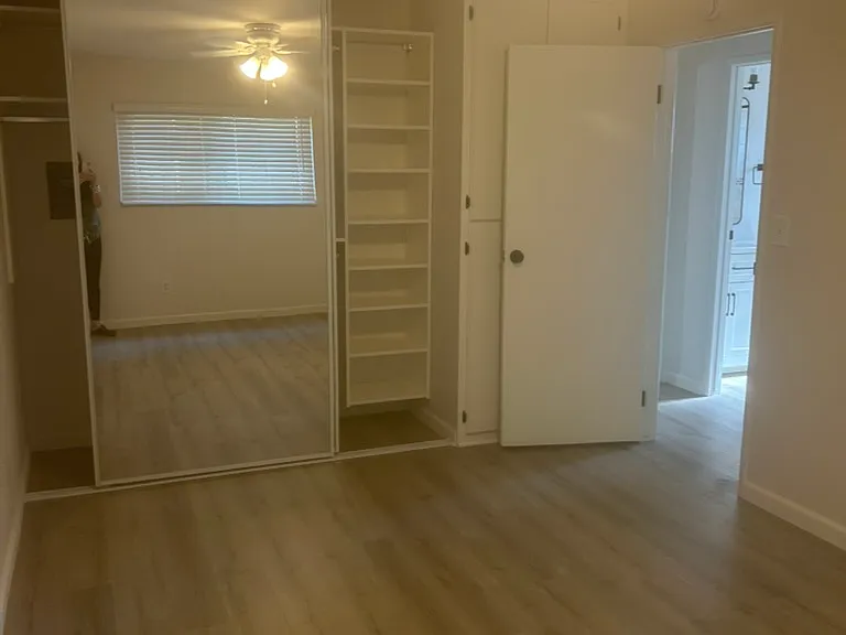 4361 Winona Ave #1 — Photo 10