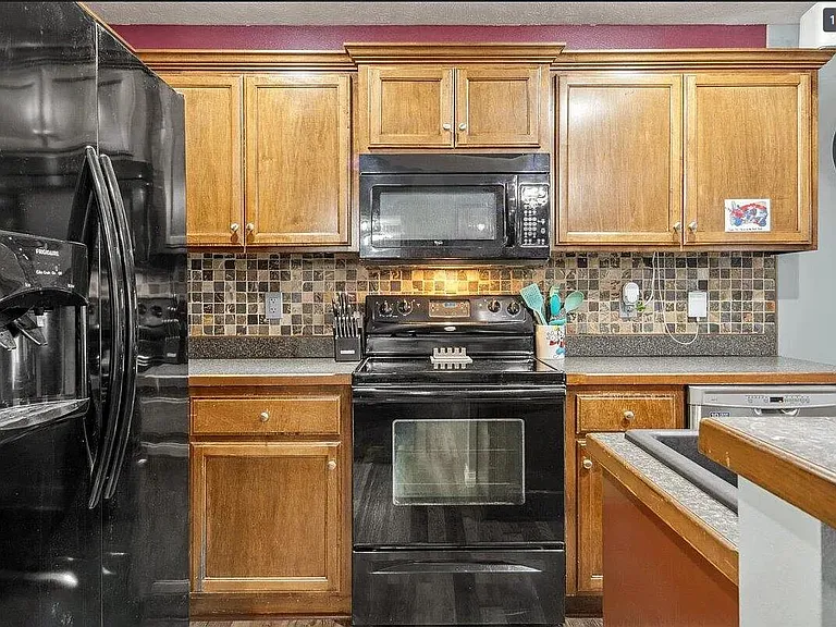 439 N Chandler Ave — Photo 29