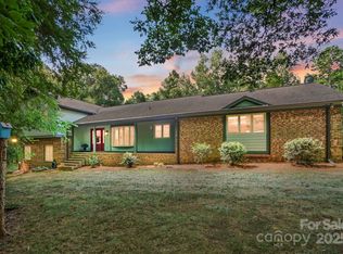 208 Falcon Dr, Concord, NC 28025